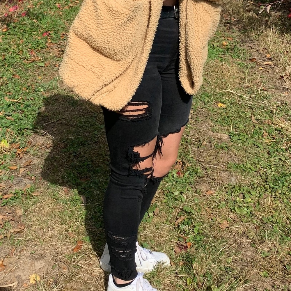 black ripped ae jeans